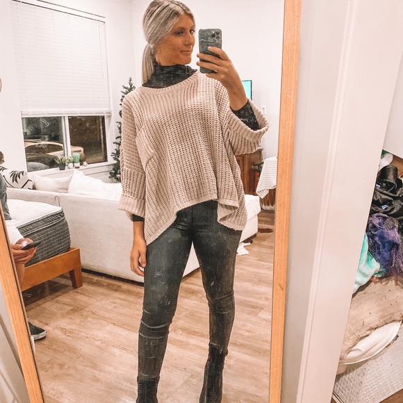 Vici sweater - Picture 1 of 2